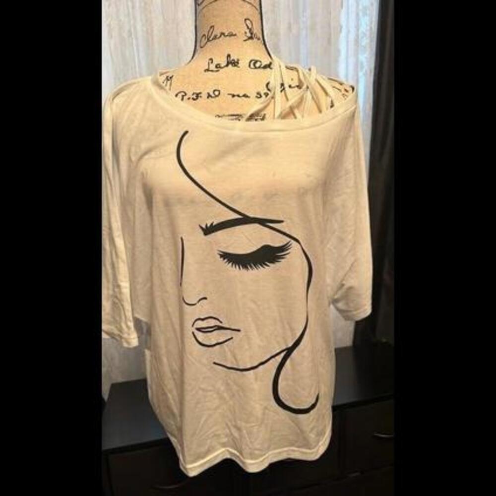 Chic Minimalist Face Line Art T-Shirt